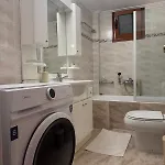 5Bd Sea View Beachfront House Semi Private Beach *