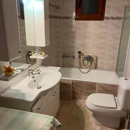 Mani Sea View Beachfront House * Βάθεια