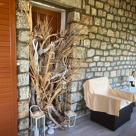 Mani Sea View Beachfront House *