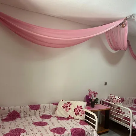 Mani Paradise * ואתיה
