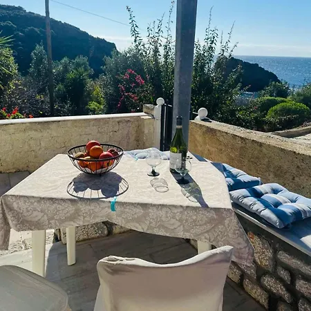 Holiday home 5Bd Sea View Beachfront House Semi Private Beach Vathia