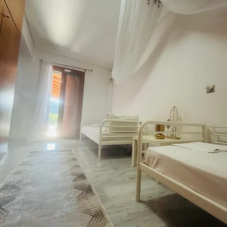 Mani Sea View Beachfront House Vakantiehuis *