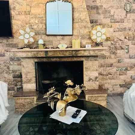 Vakantiehuis Mani Sea View Beachfront House *