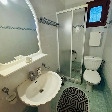 5bd Sea View Beachfront House Semi Private Vathia