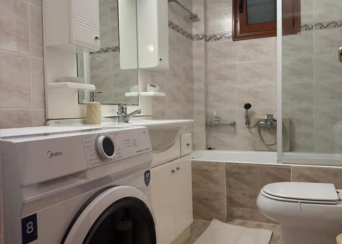 Mani Sea View Beachfront House *