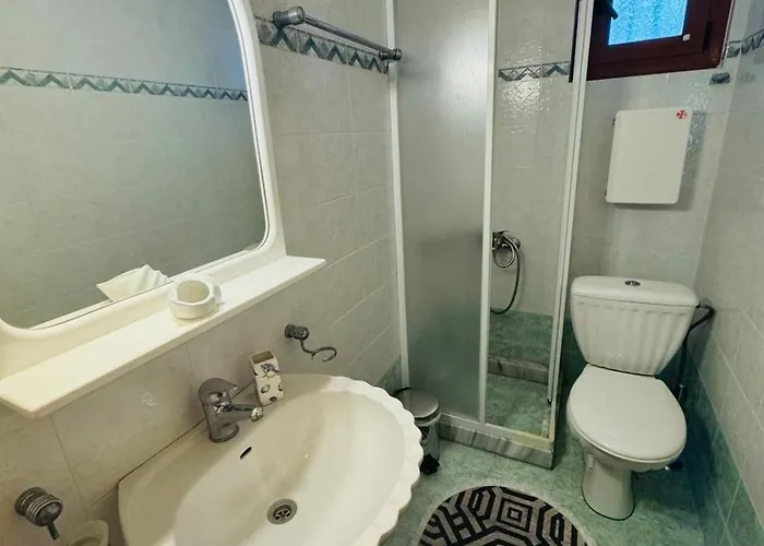 Mani Sea View Beachfront House Ватхия