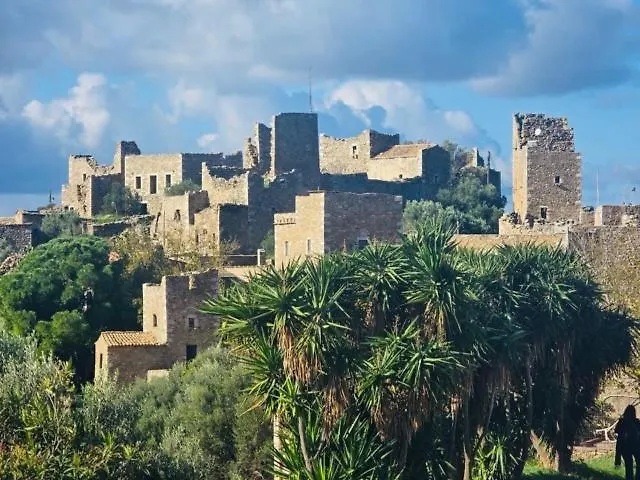 Mani Sea View Beachfront House *